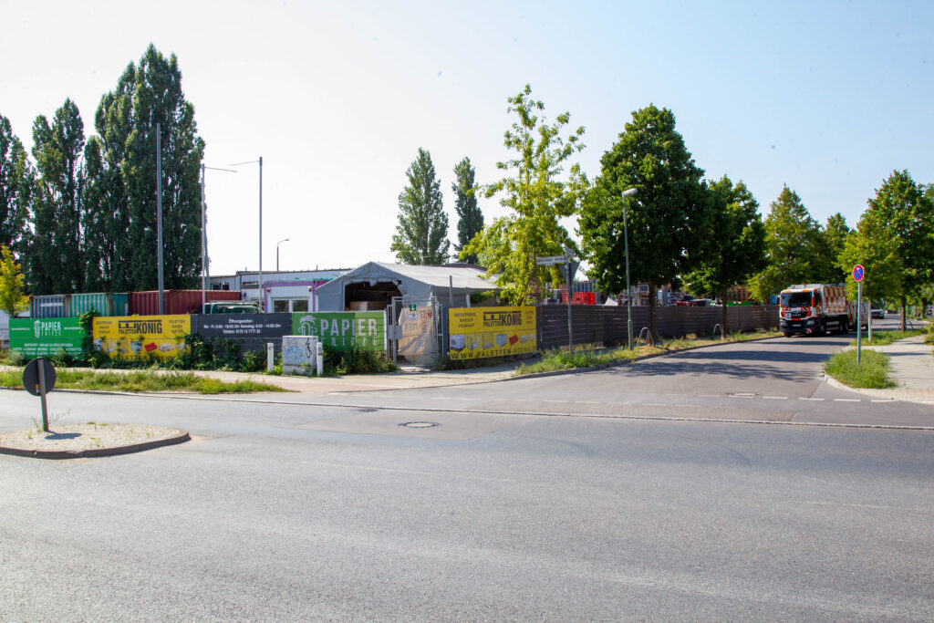Alpha Papier- & Wertstoff GmbH, Klettwitzer Str. 1, Vorderansicht